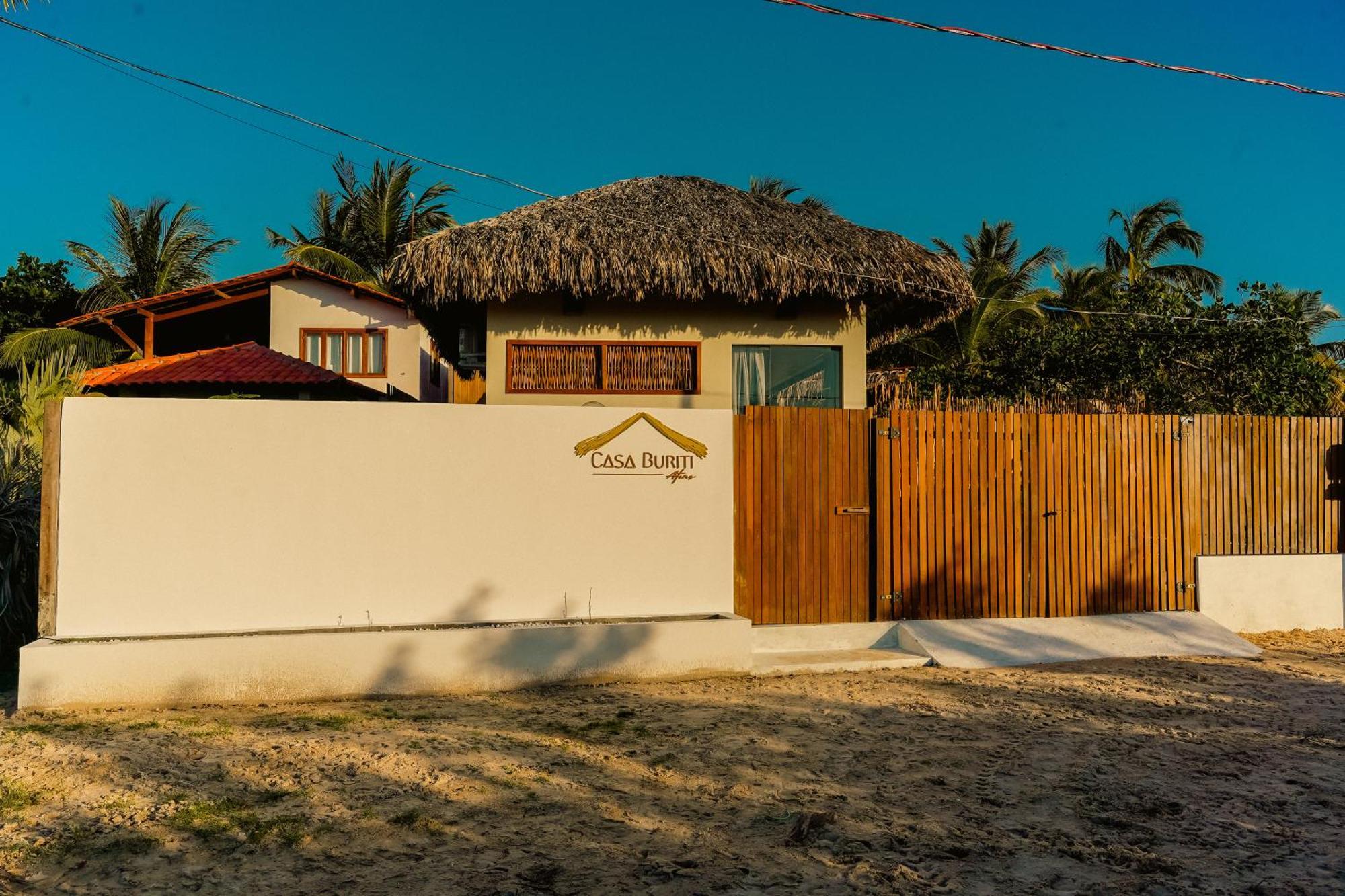 Pousada Casa Buriti - อาชินส์ ภายนอก รูปภาพ