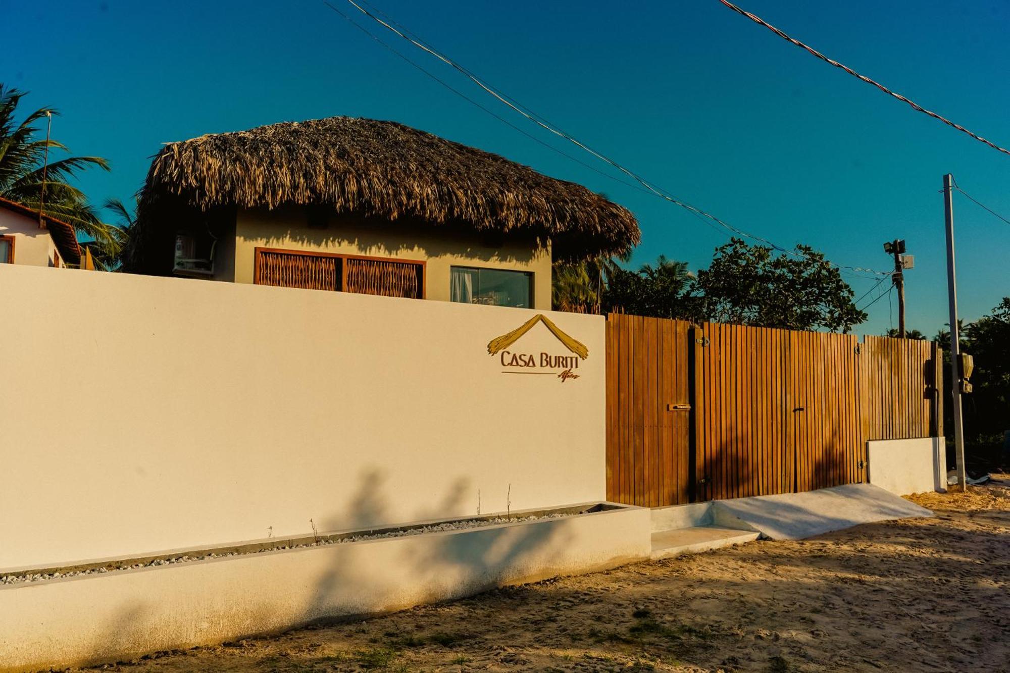 Pousada Casa Buriti - อาชินส์ ภายนอก รูปภาพ