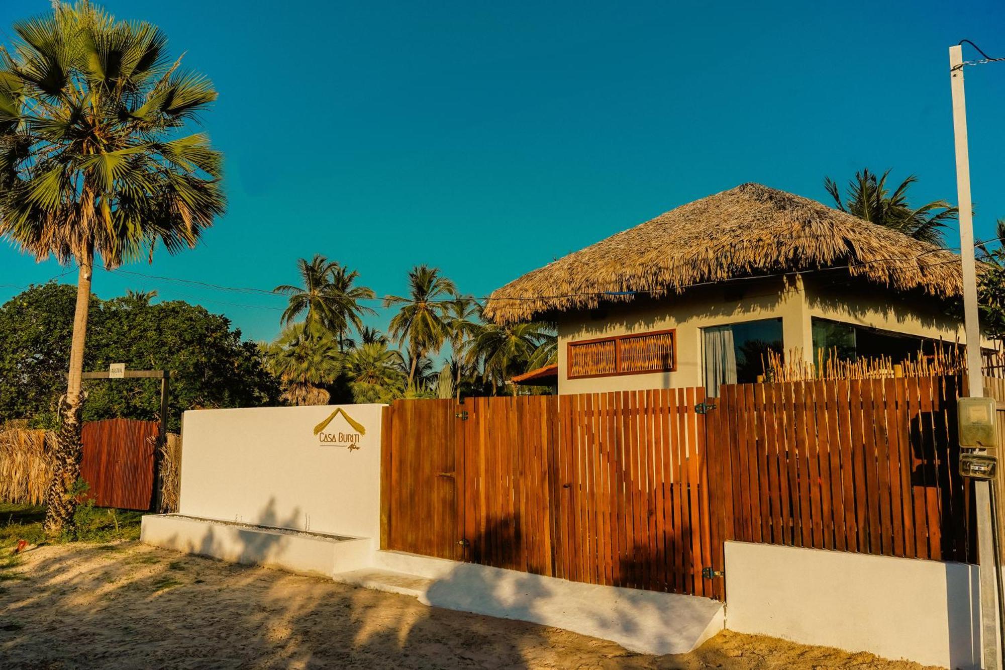 Pousada Casa Buriti - อาชินส์ ภายนอก รูปภาพ